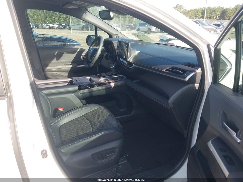 2023 Toyota Sienna