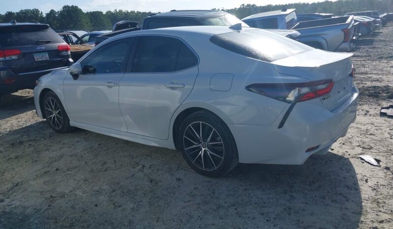 
								2023 Toyota Camry full									