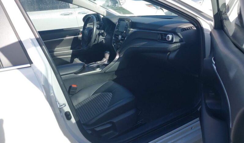 
								2023 Toyota Camry full									