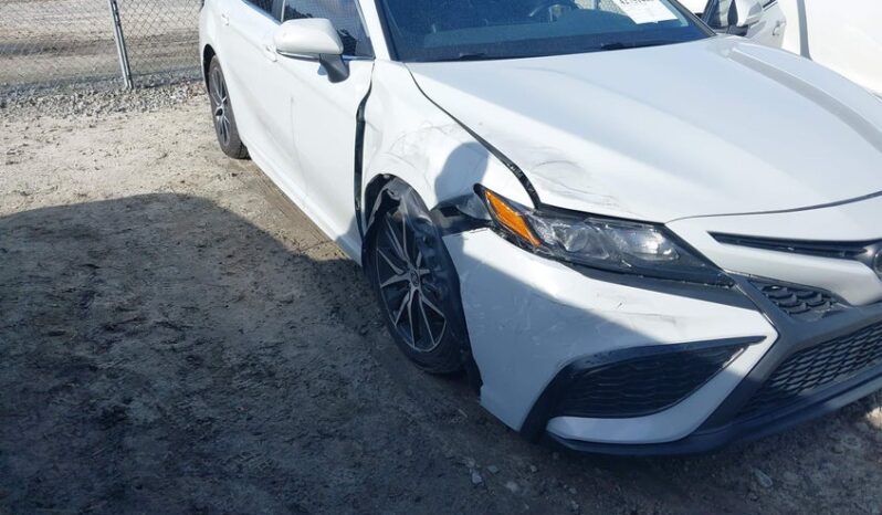 
								2023 Toyota Camry full									
