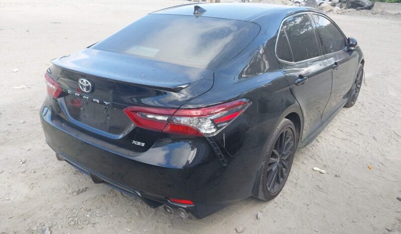 
								2024 Toyota Camry full									