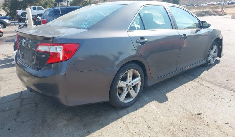 
								2013 Toyota Camry full									