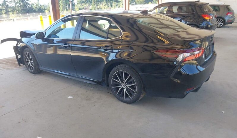 
								2022 Toyota Camry full									
