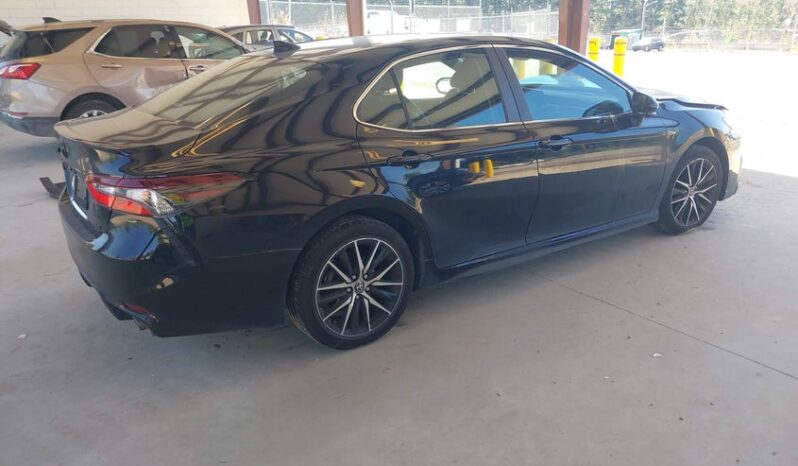 
								2022 Toyota Camry full									