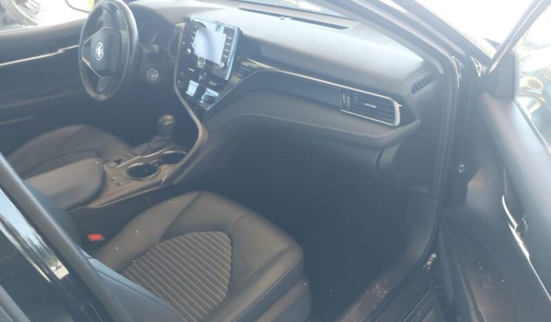 
								2022 Toyota Camry full									