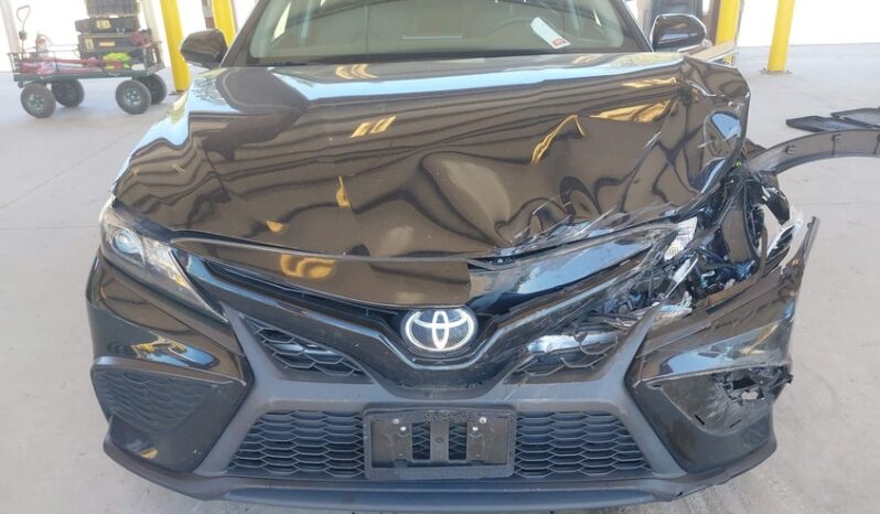 
								2022 Toyota Camry full									