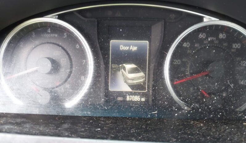 
								2016 Toyota Camry full									