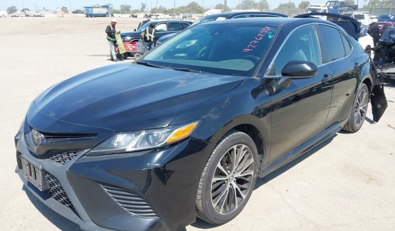 
								2019 Toyota Camry full									
