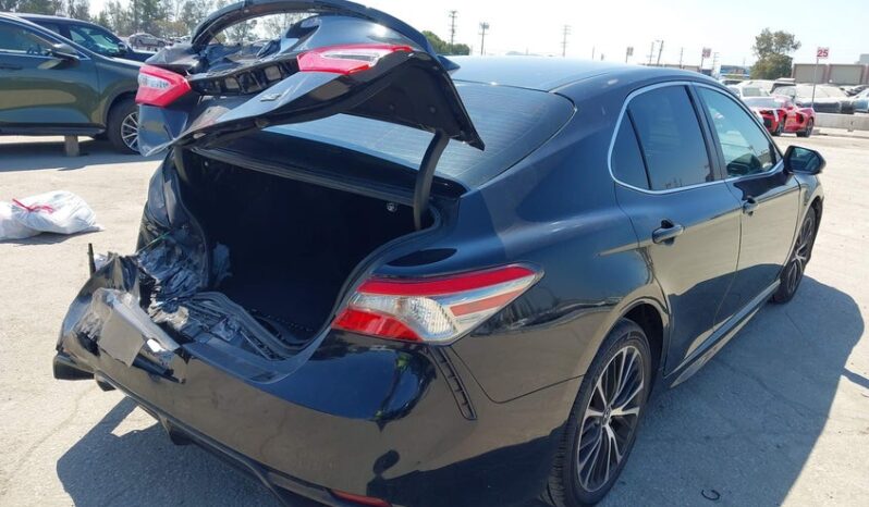 
								2019 Toyota Camry full									
