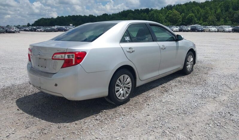 
								2012 Toyota Camry full									