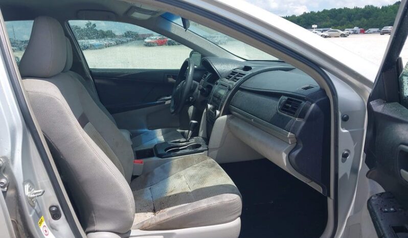 
								2012 Toyota Camry full									