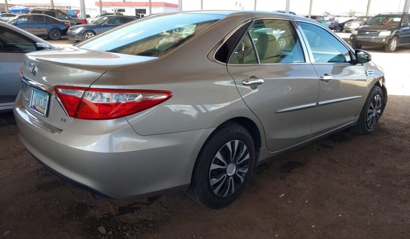 
								2016 Toyota Camry full									