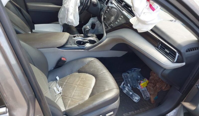 
								2019 Toyota Camry full									