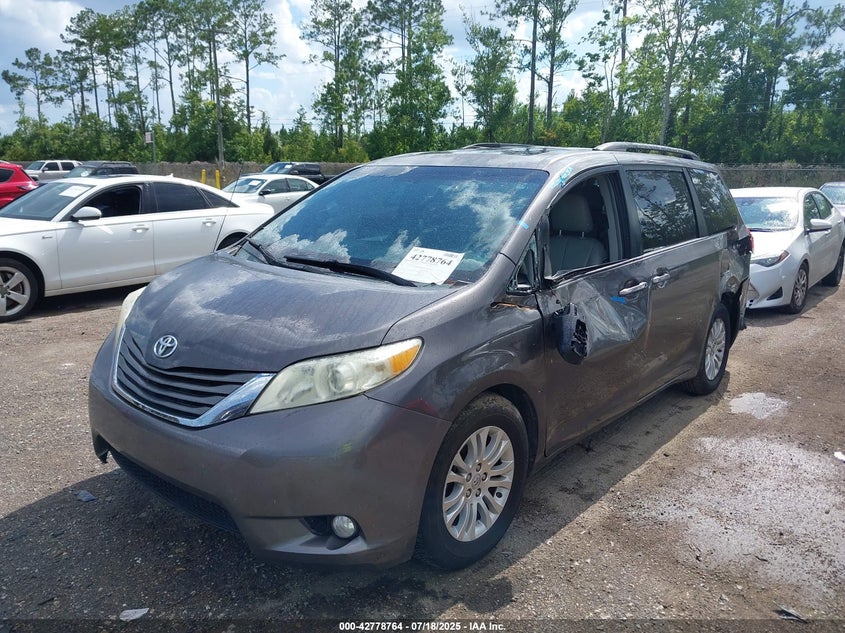 2013 Toyota Sienna