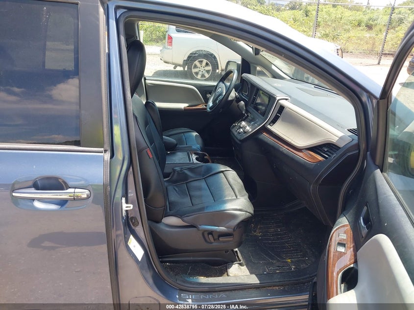 2016 Toyota Sienna