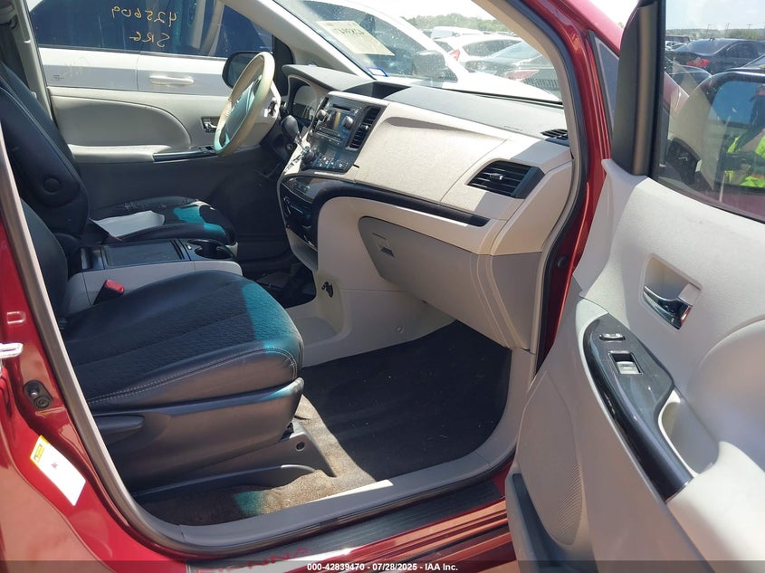 2014 Toyota Sienna