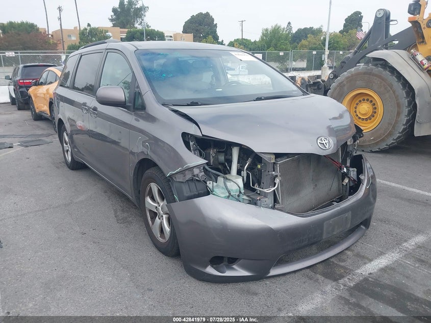 2015 Toyota Sienna