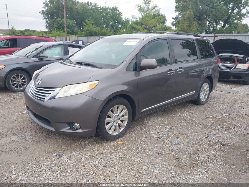2012 Toyota Sienna
