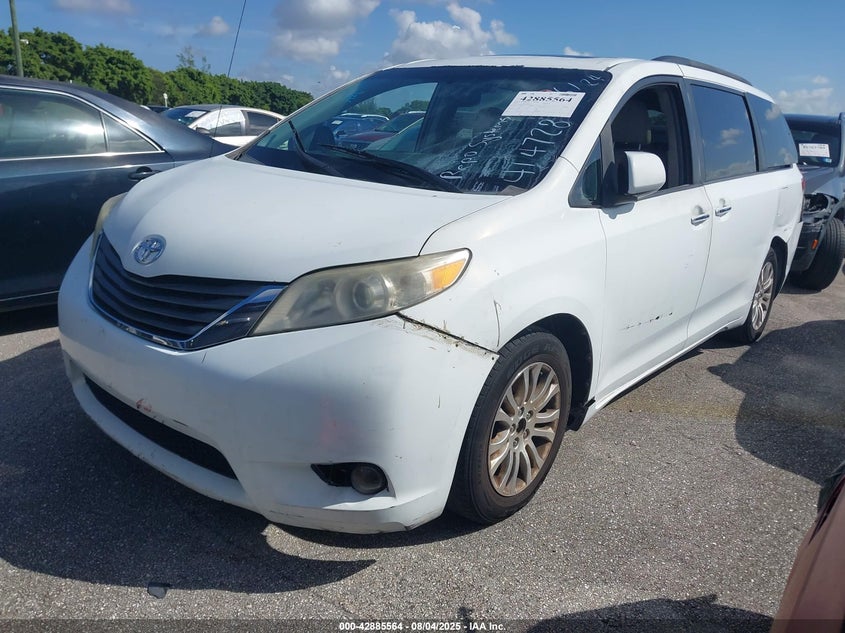 2014 Toyota Sienna