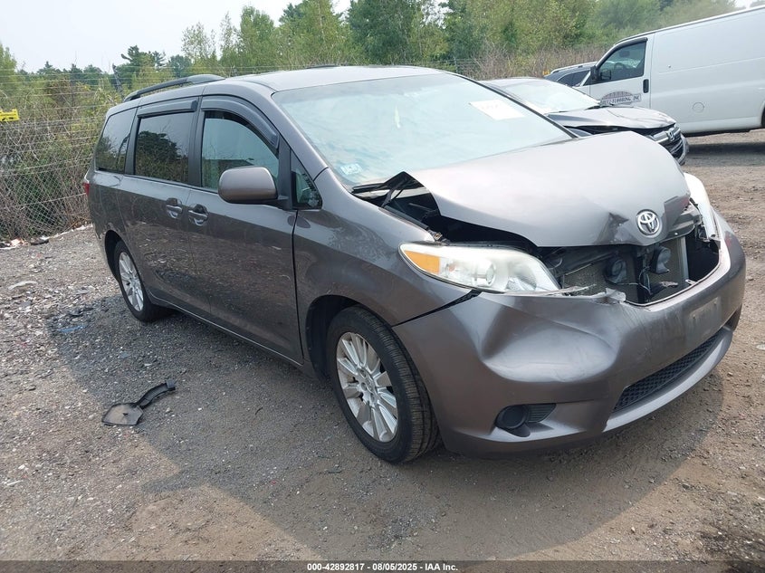 2015 Toyota Sienna