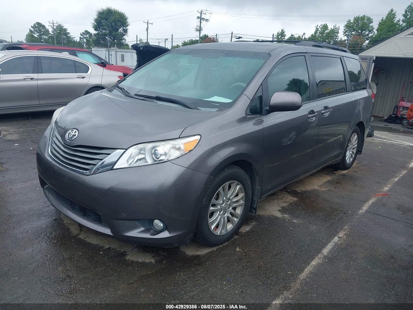 2013 Toyota Sienna