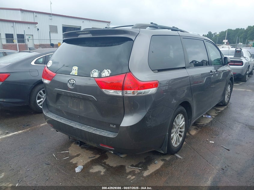 2013 Toyota Sienna