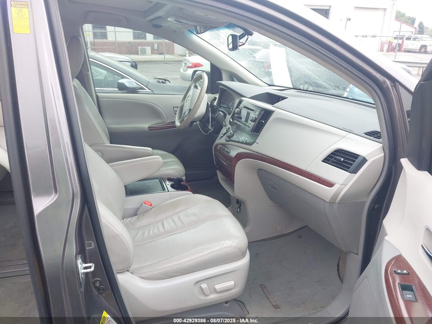 2013 Toyota Sienna