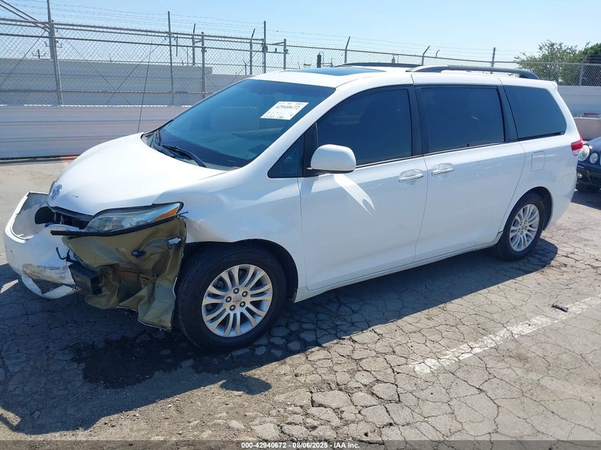 2014 Toyota Sienna