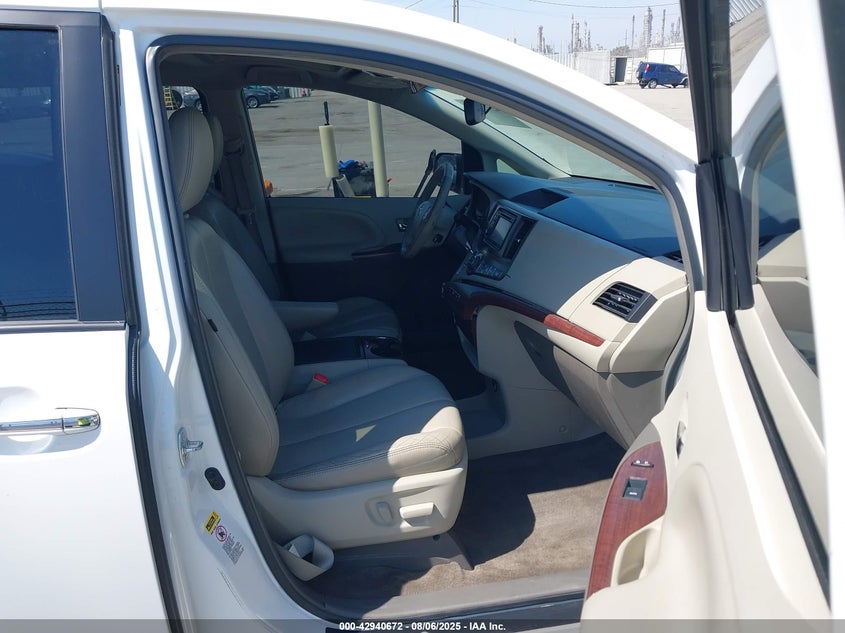 2014 Toyota Sienna