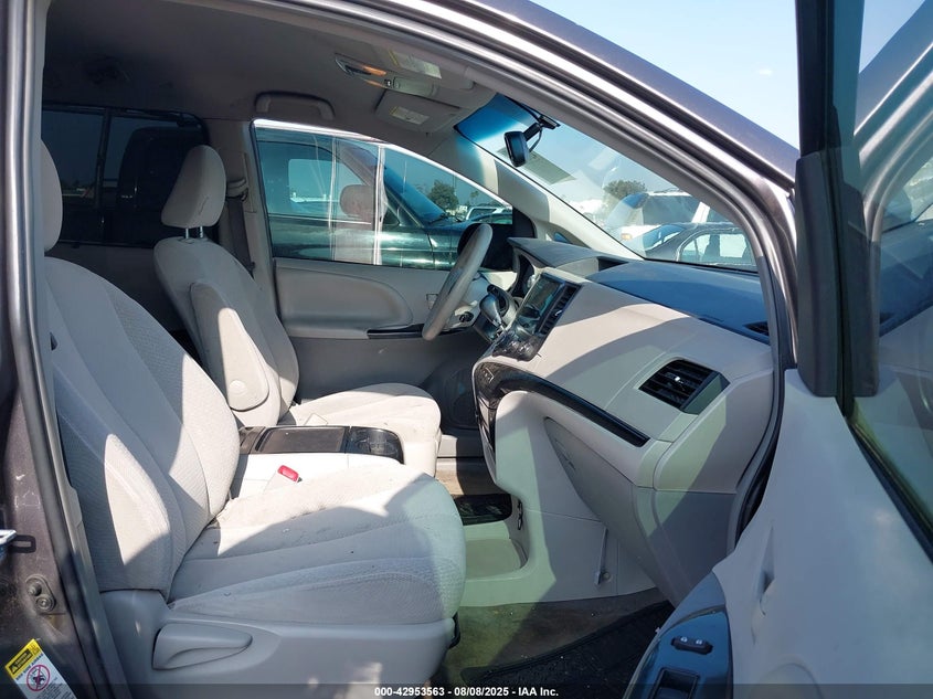 2012 Toyota Sienna