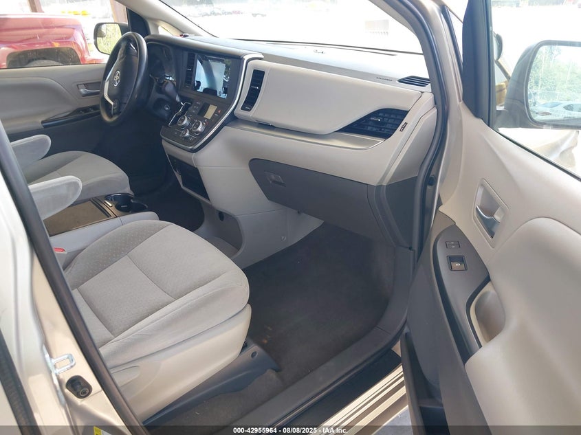 2014 Toyota Sienna