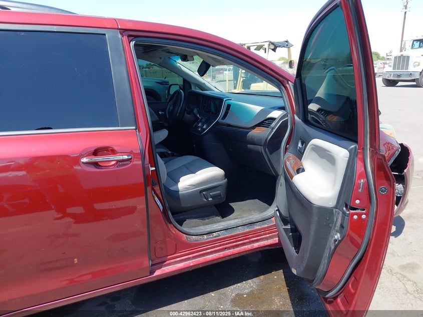 2015 Toyota Sienna