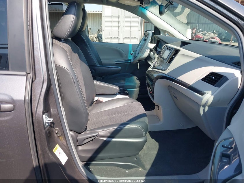 2012 Toyota Sienna