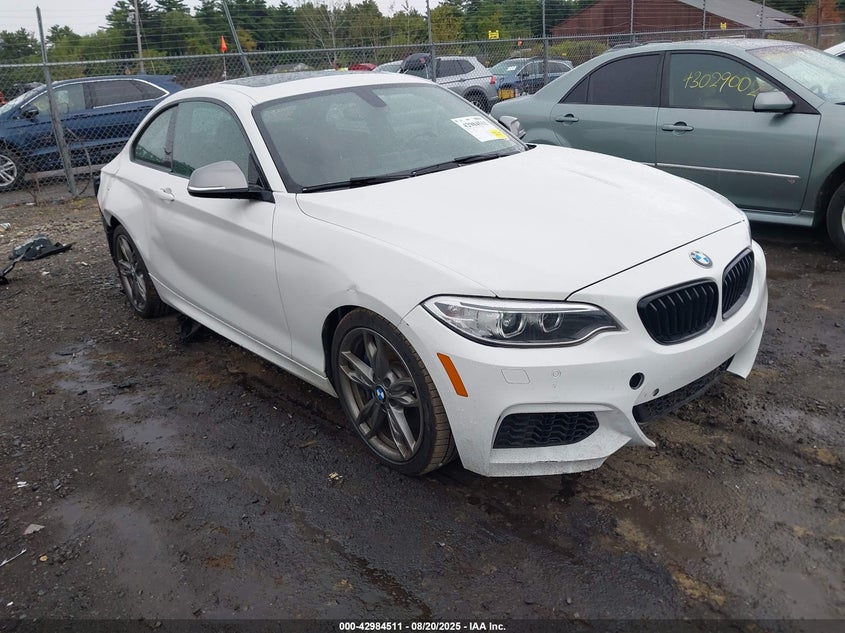 2016 BMW M235i