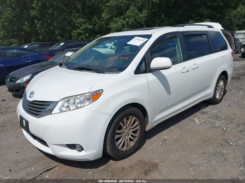 2014 Toyota Sienna