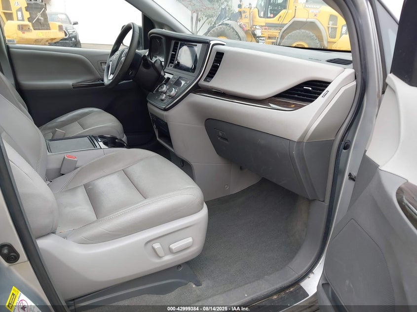 2015 Toyota Sienna