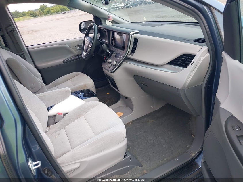 2017 Toyota Sienna