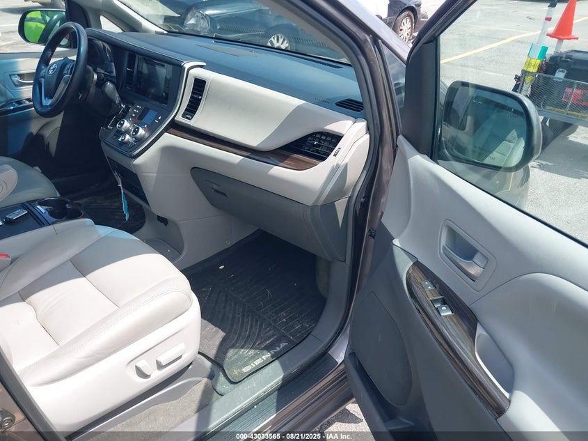 2017 Toyota Sienna
