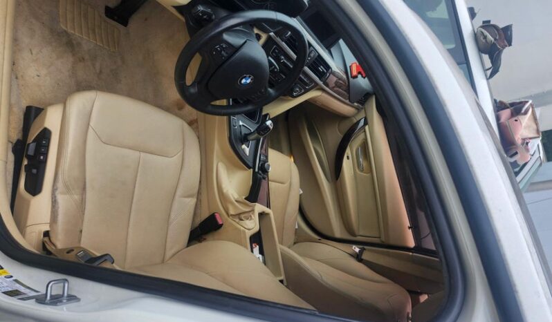 
								2015 BMW 3 series full									