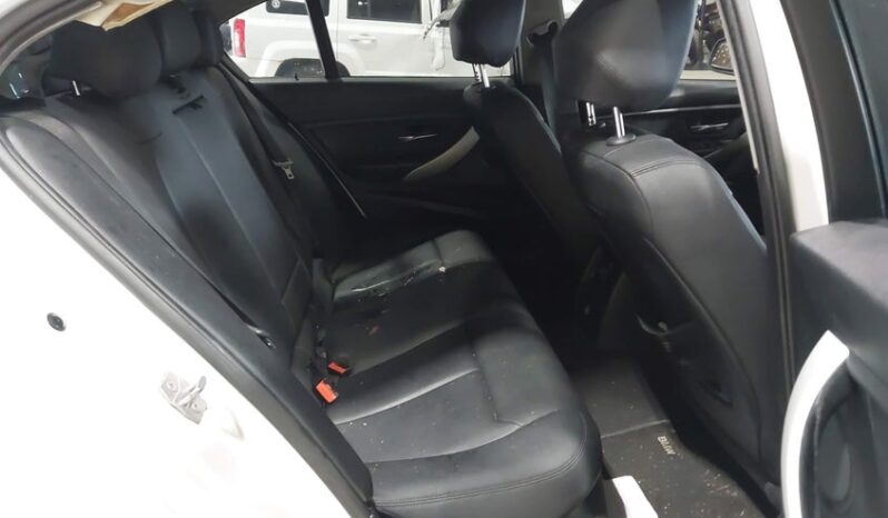 
								2013 BMW 3 series full									