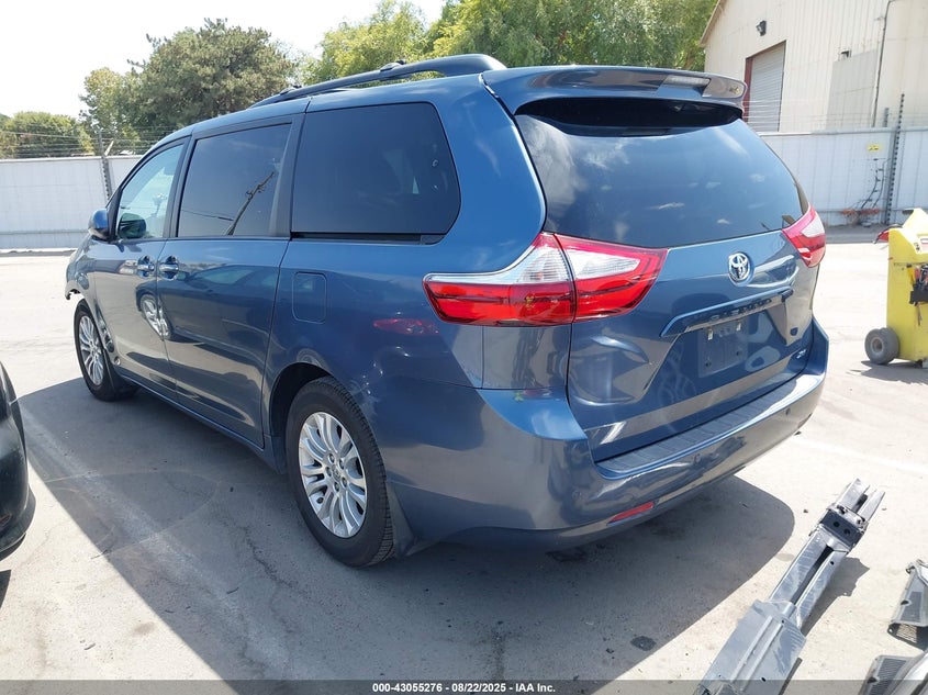 2016 Toyota Sienna