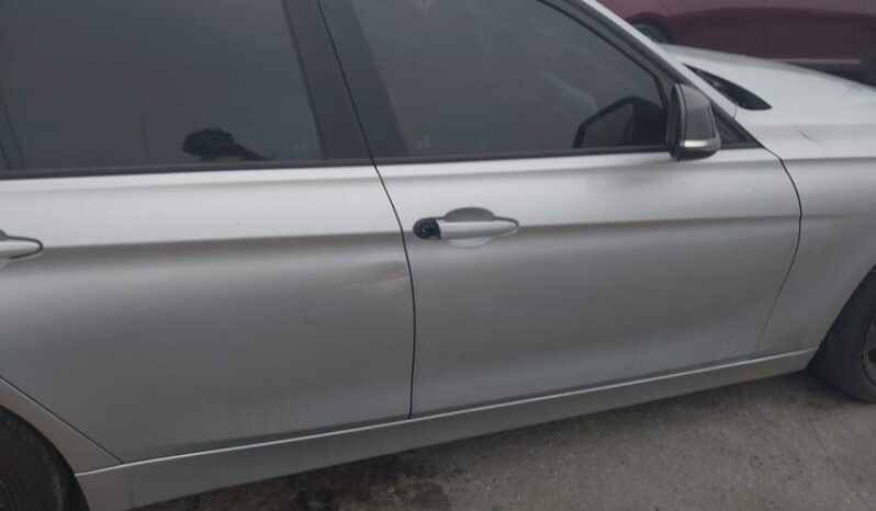 
								2013 BMW 3 series full									