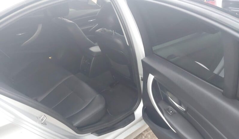 
								2013 BMW 3 series full									
