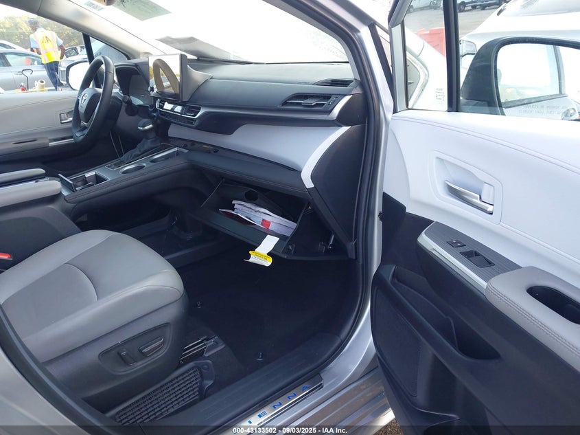 2025 Toyota Sienna