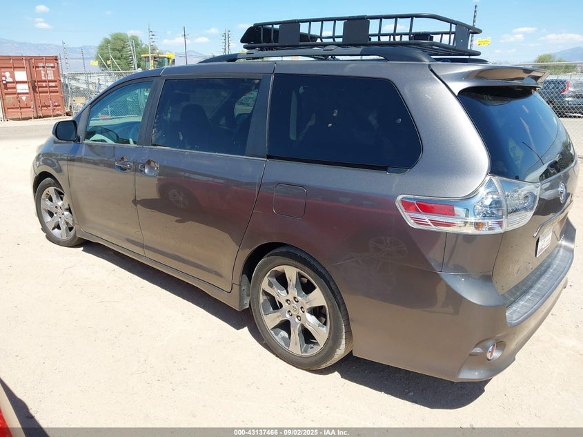 2012 Toyota Sienna