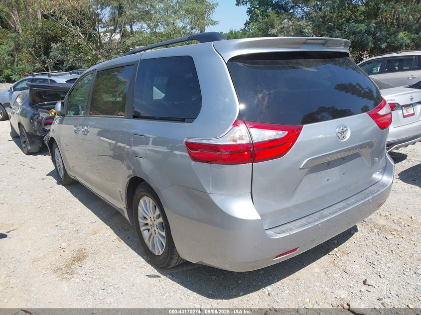2015 Toyota Sienna