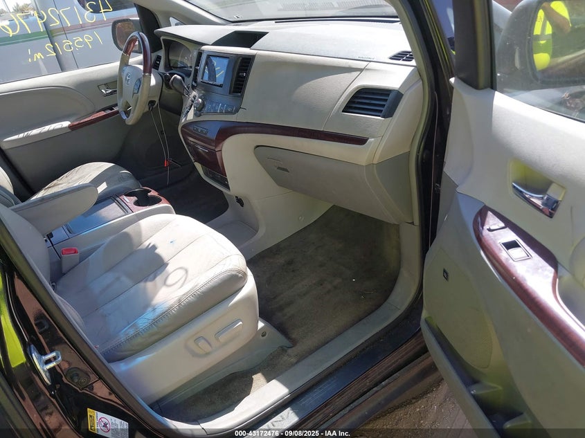 2012 Toyota Sienna