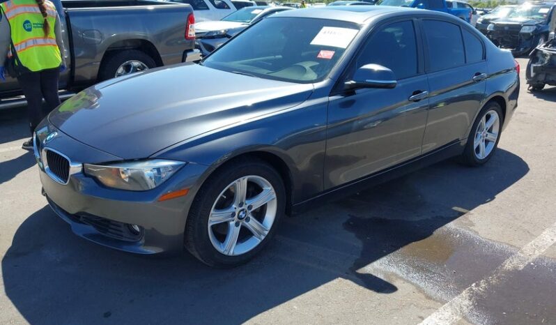 
								2013 BMW 3 series full									