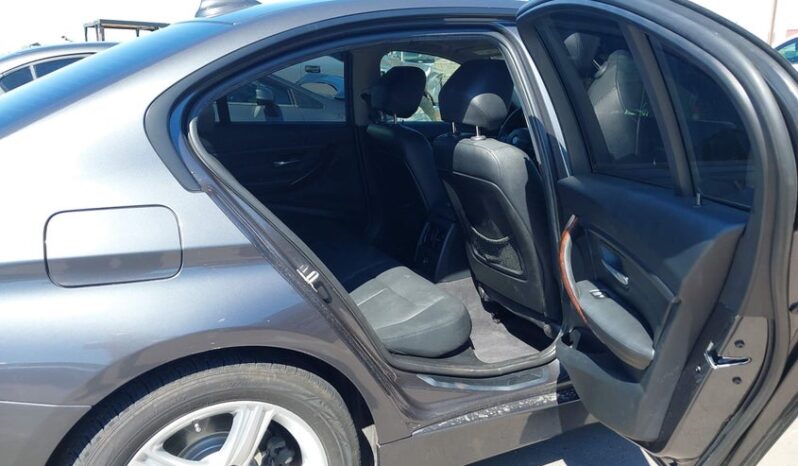 
								2013 BMW 3 series full									