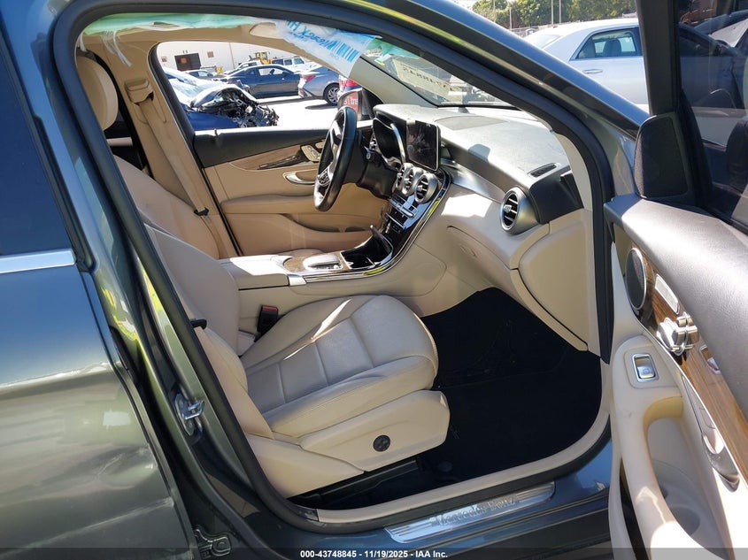 2020 Mercedes-benz Glc